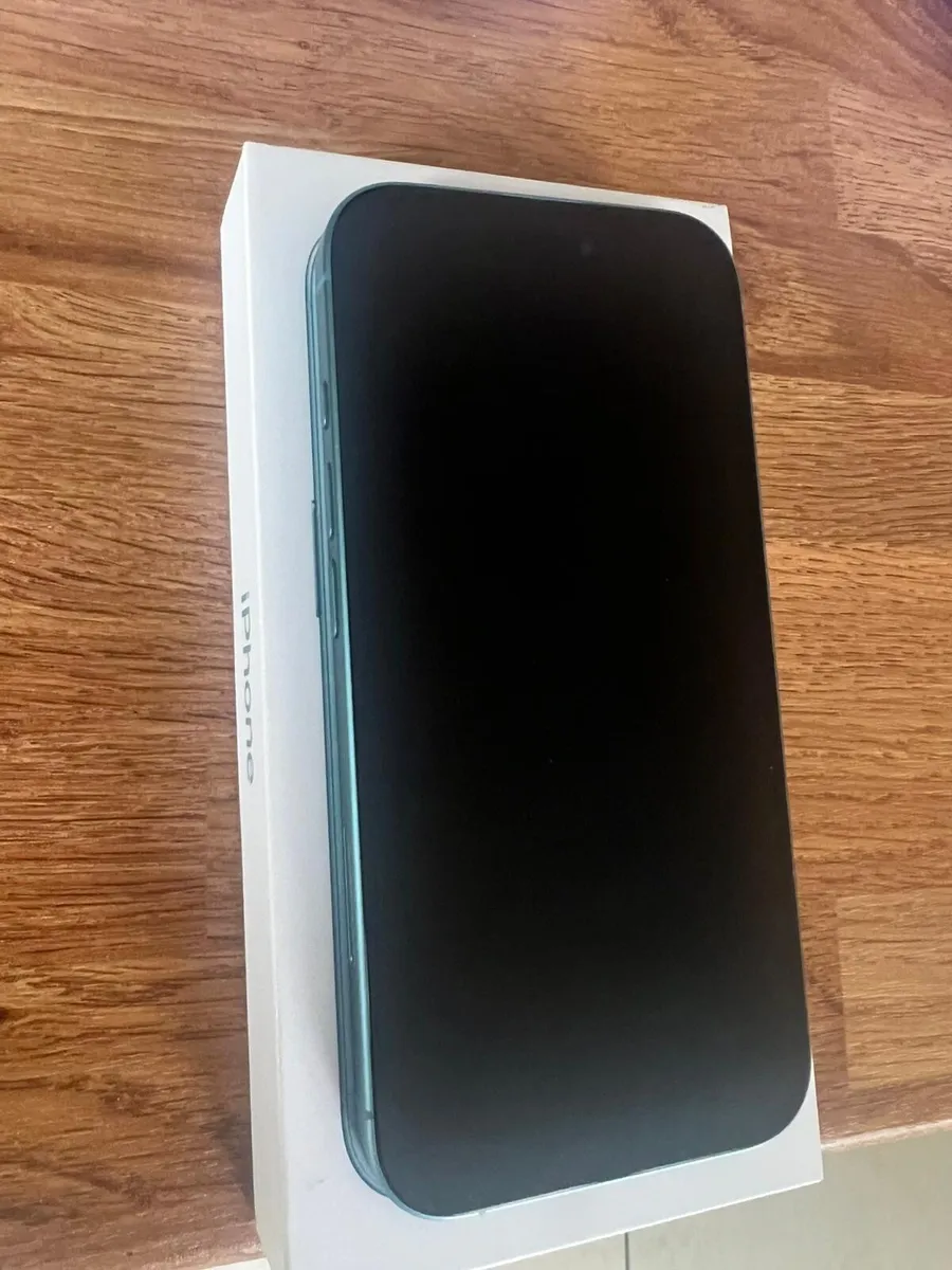 iPhone 16 like a new - Image 1