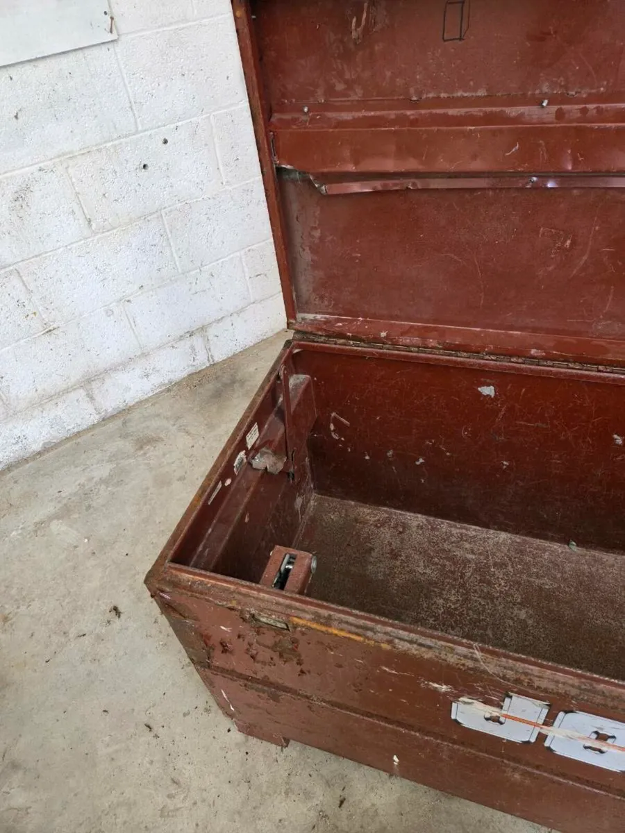 Tool lock box. . . - Image 3