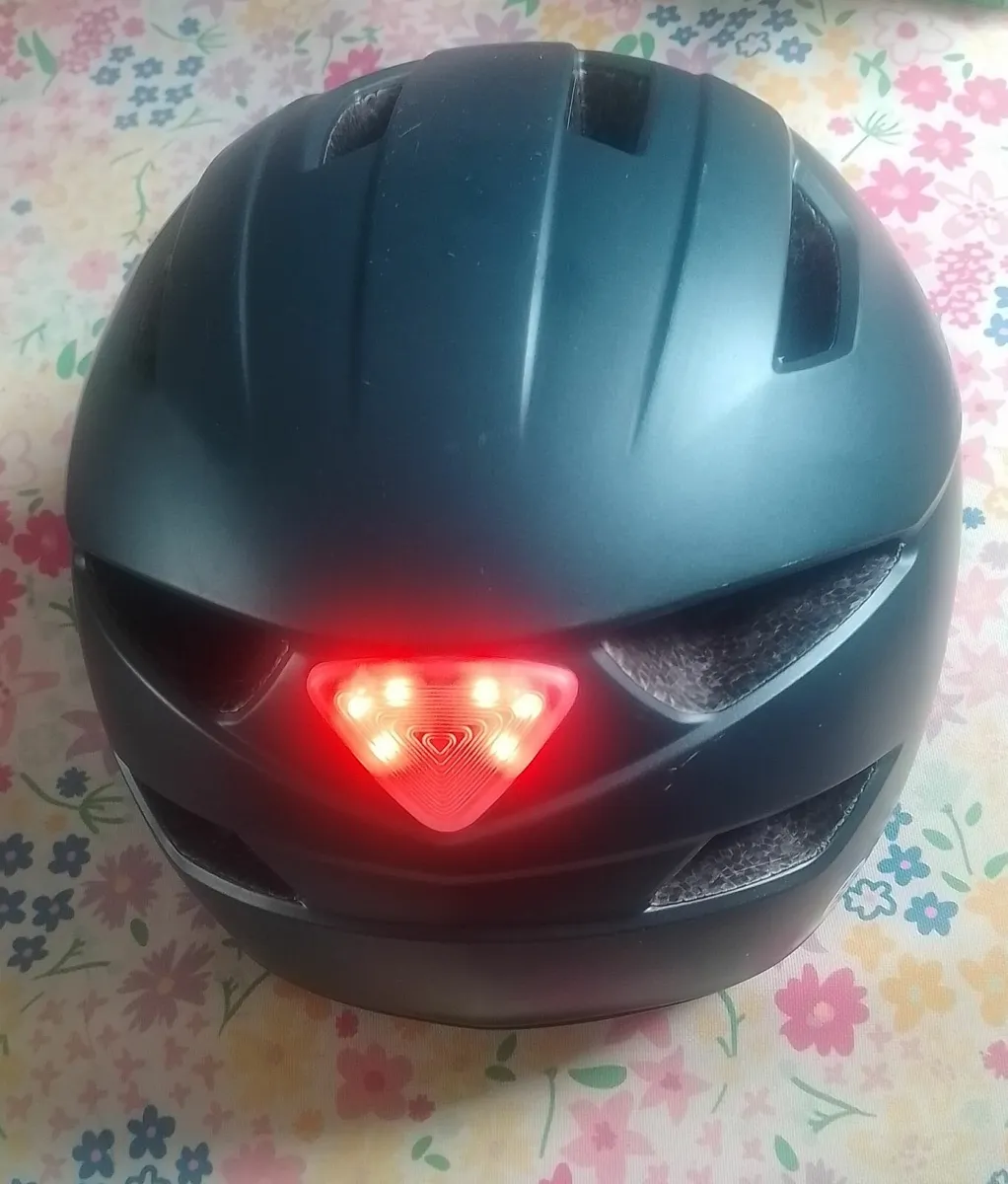 2 Bike locks and Ehelmet - Image 3