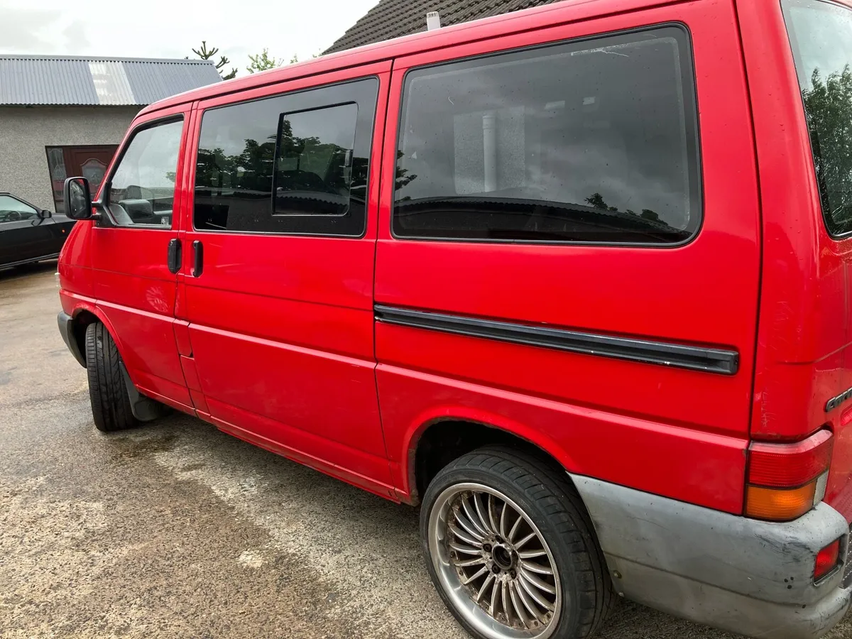 Volkswagen Caravelle 2000 - Image 4