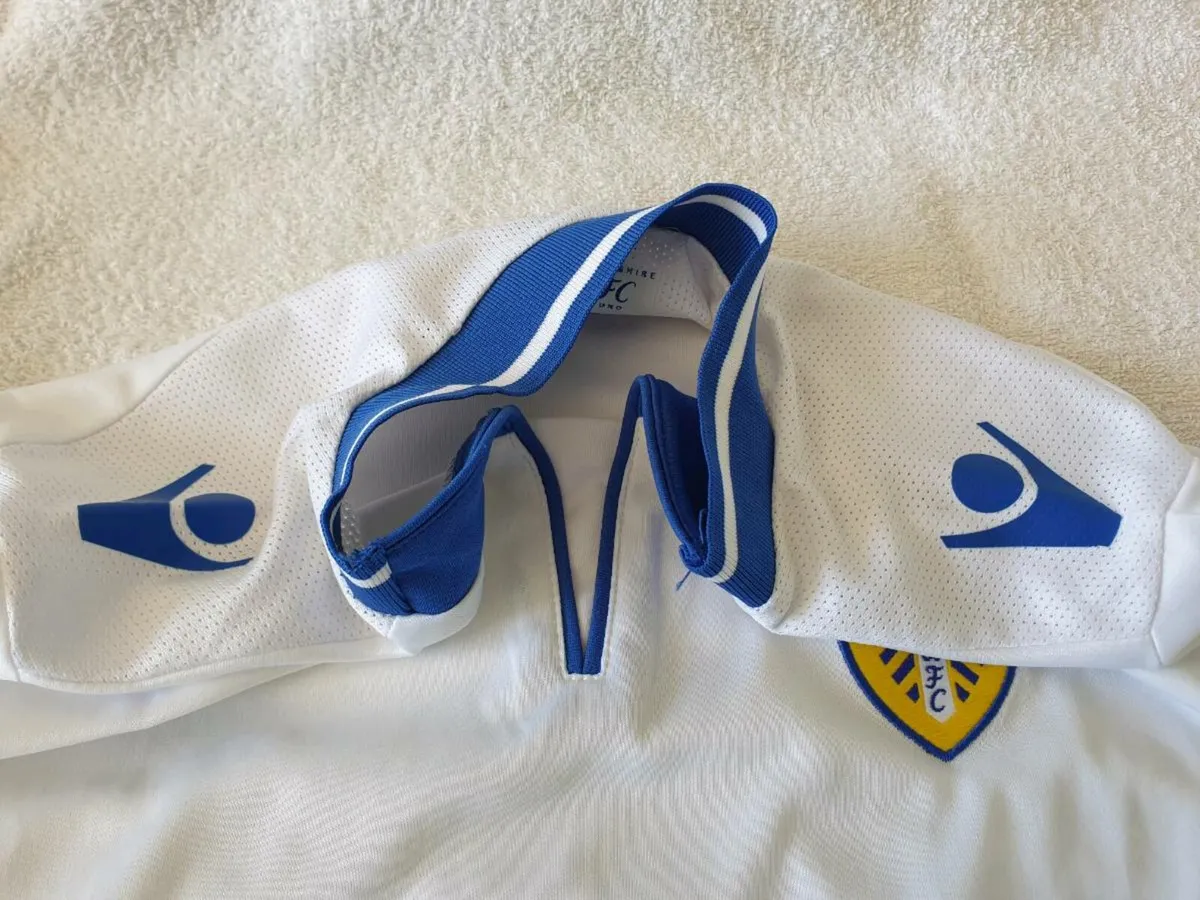 Leeds United Football Club Home Jersey 2014 2015 - Image 4