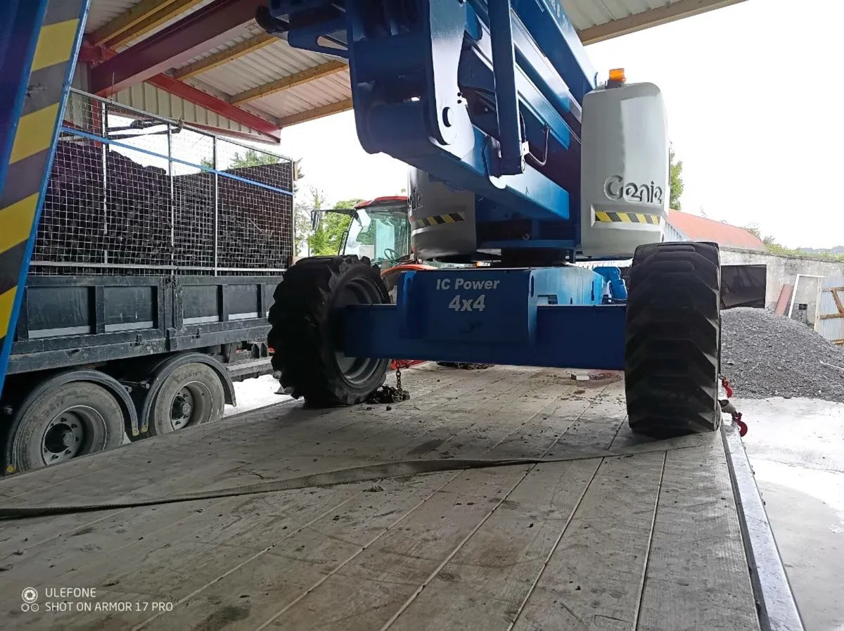 Genie z45 hoist - Image 1