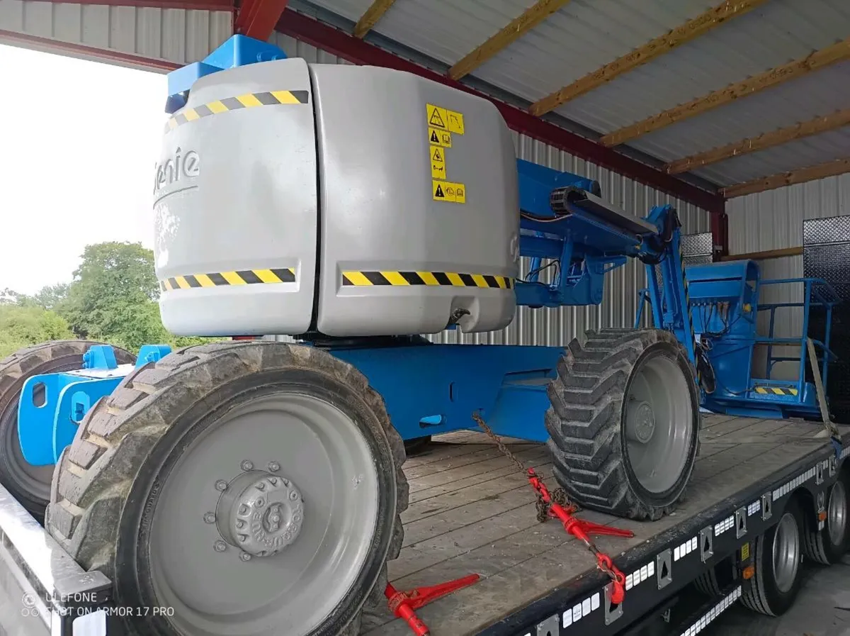 Genie z45 hoist - Image 3