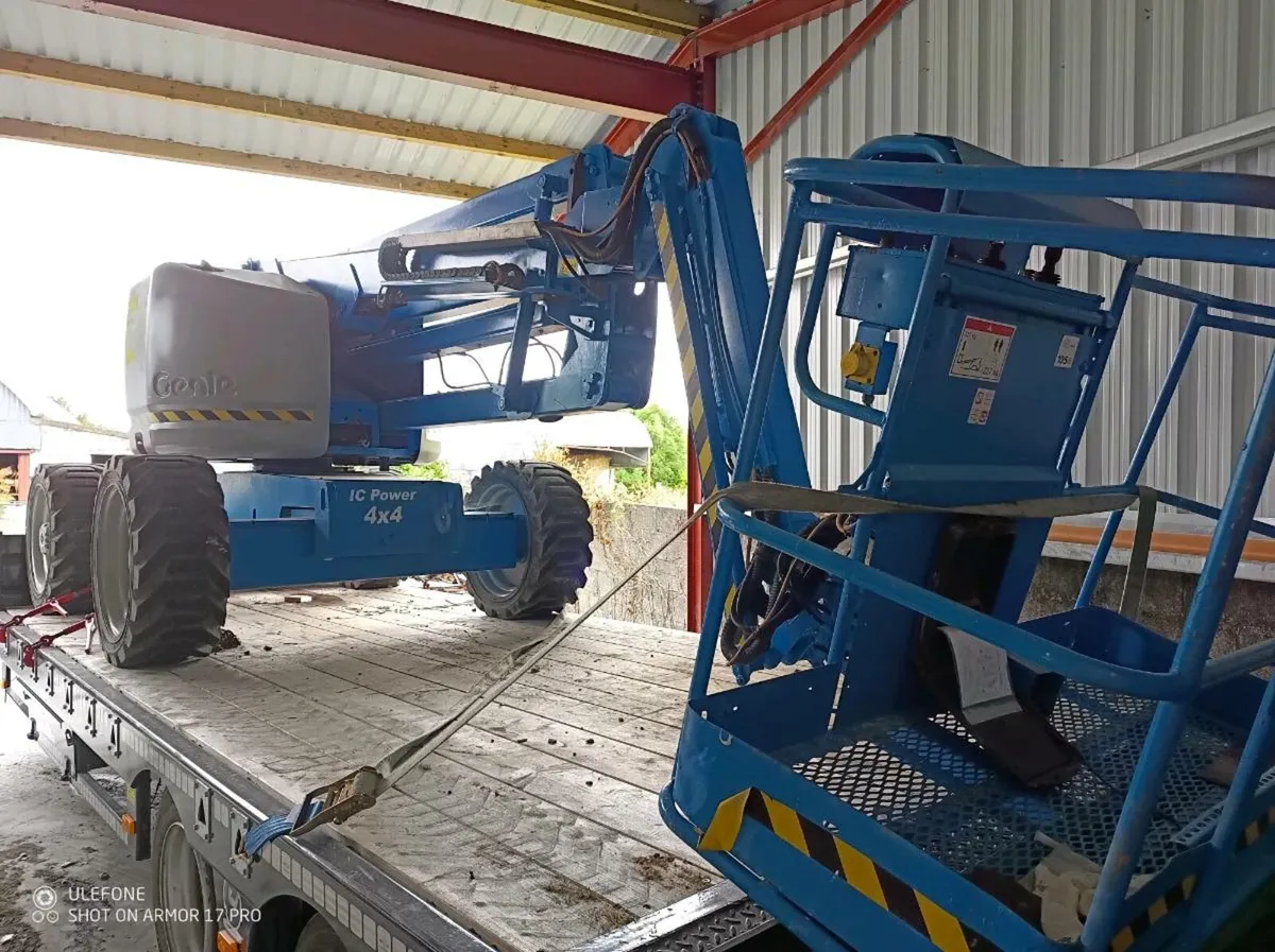 Genie z45 hoist - Image 4