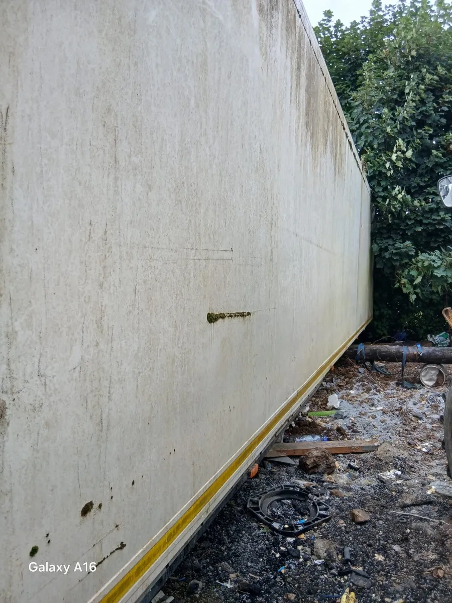Insulated Container - Image 4
