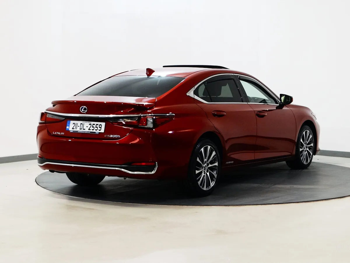 *17* 2021 Lexus ES 2.5 cvt automatic - Image 4