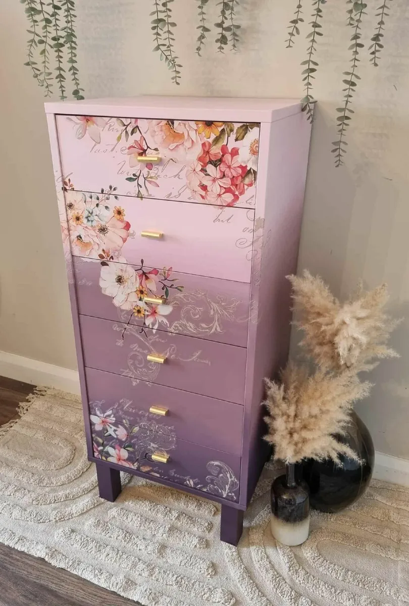 Chest of drawers - Image 1