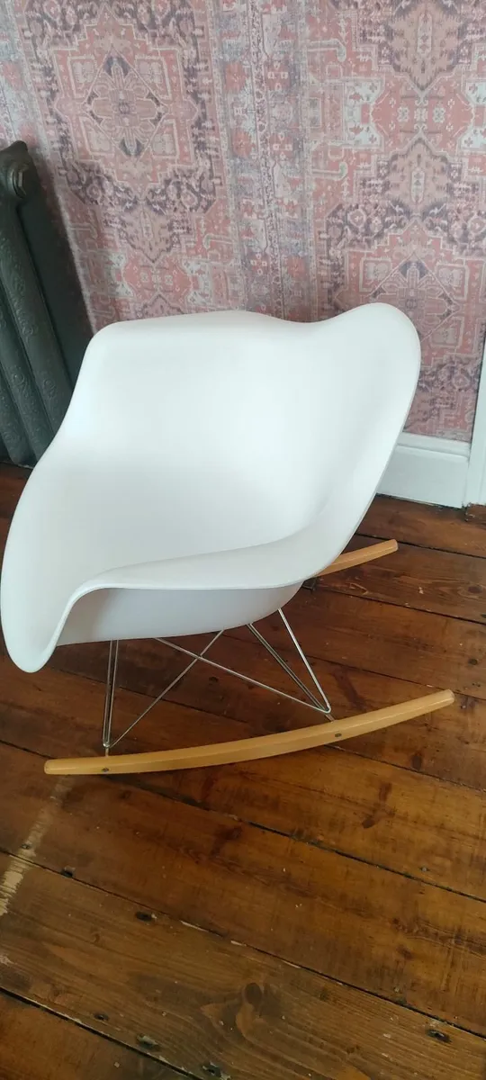 Eames replica child's rocking chair - Image 4