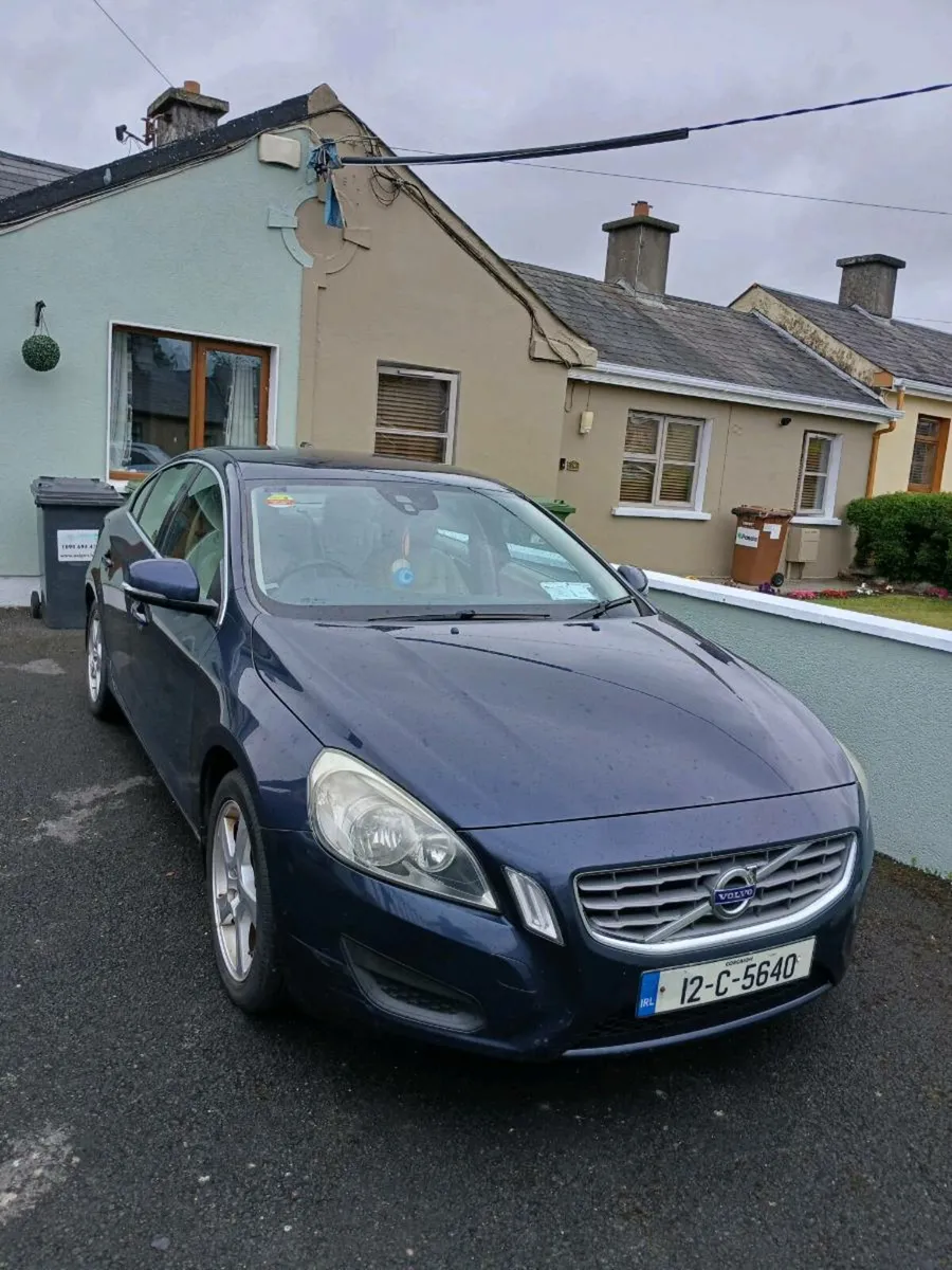 2012 S60 2.0 D FOR PARTS OR REPAIR DRIVING!!! - Image 3