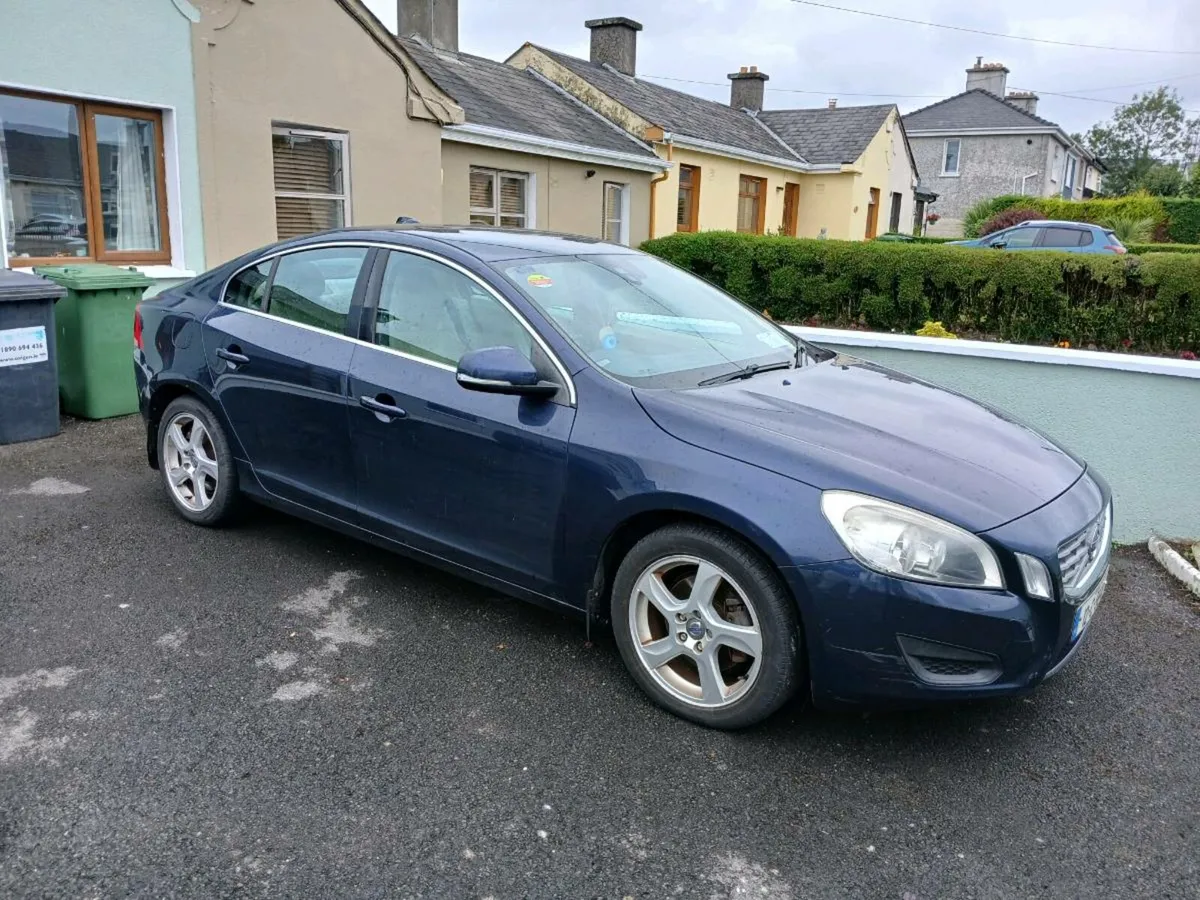 2012 S60 2.0 D FOR PARTS OR REPAIR DRIVING!!! - Image 1