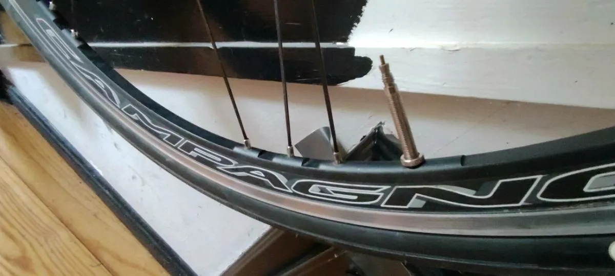 Campag zonda C17 rim brake... As new - Image 3