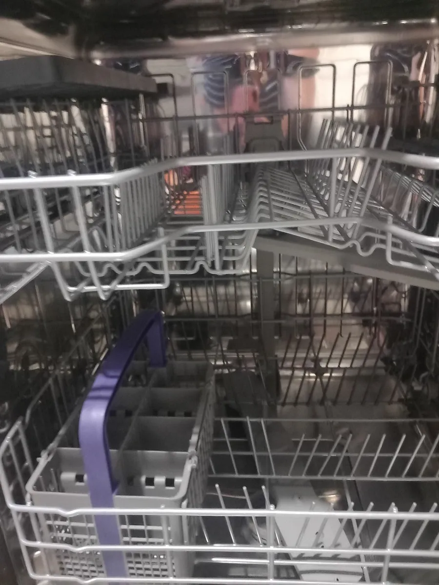 Dishwasher - Image 3
