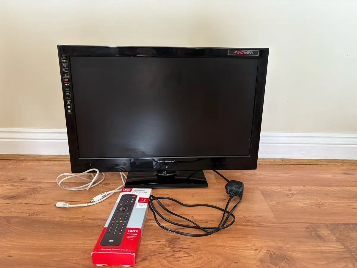 23.5 inch Normende TV & new remote control - Image 1