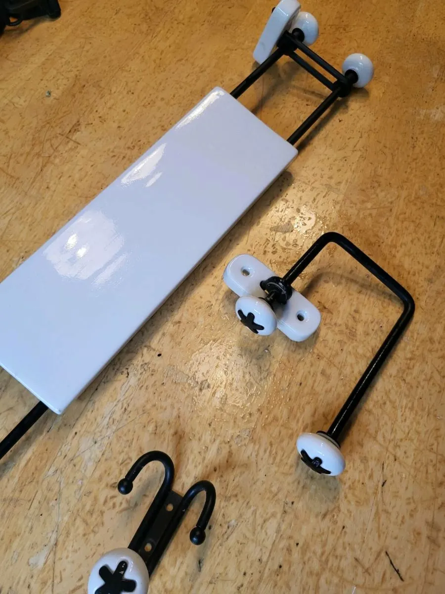 Bathroom set, toilet roll and towel holder - Image 1