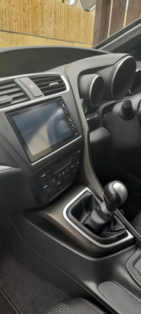 Honda Civic 2016 - Image 2