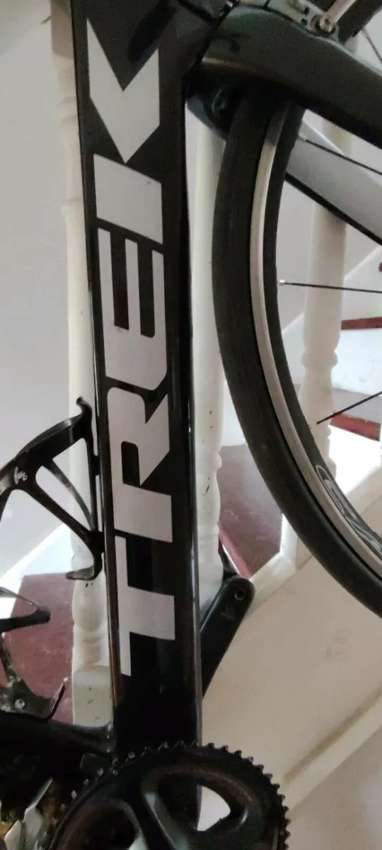 Track madone framset and extras - Image 1
