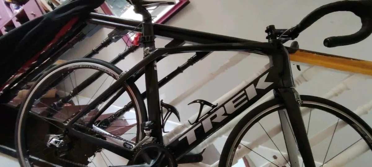 Track madone framset and extras - Image 2