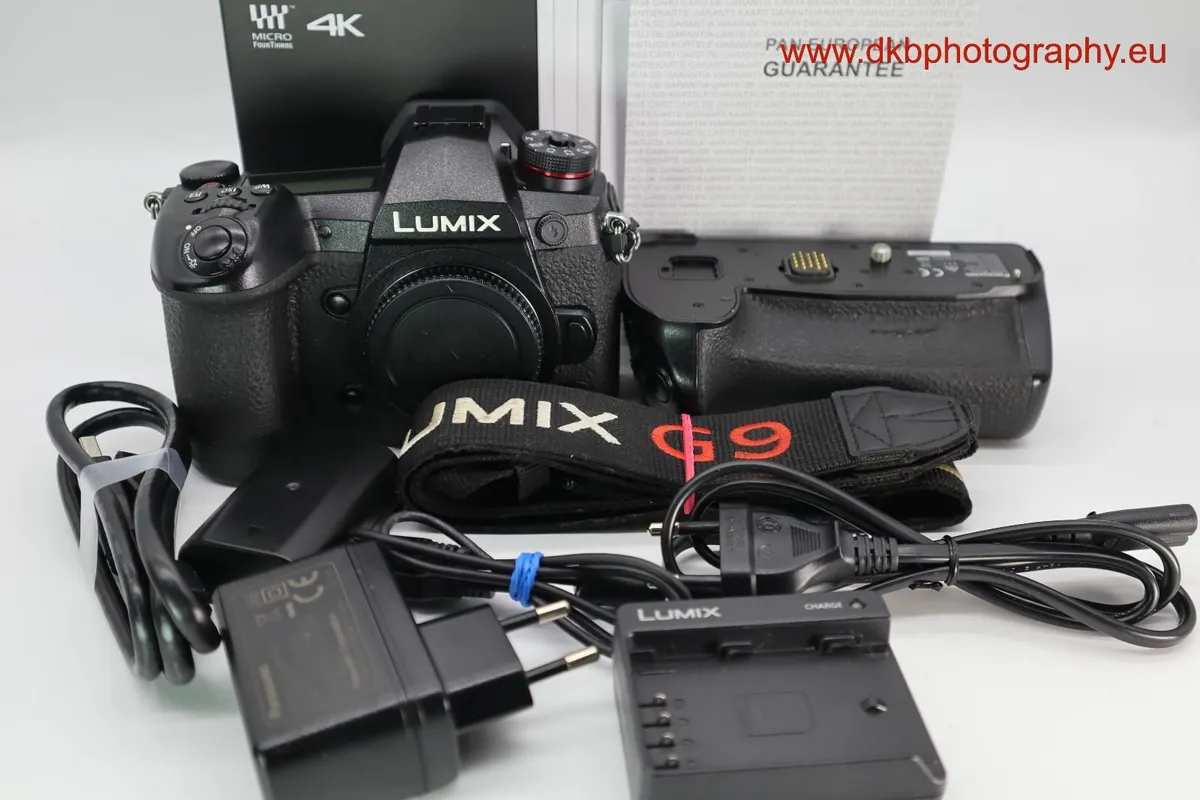 PANASONIC LUMIX DC-G9 CAMERA & DMW-BGG9 B-GRIP#508 - Image 3