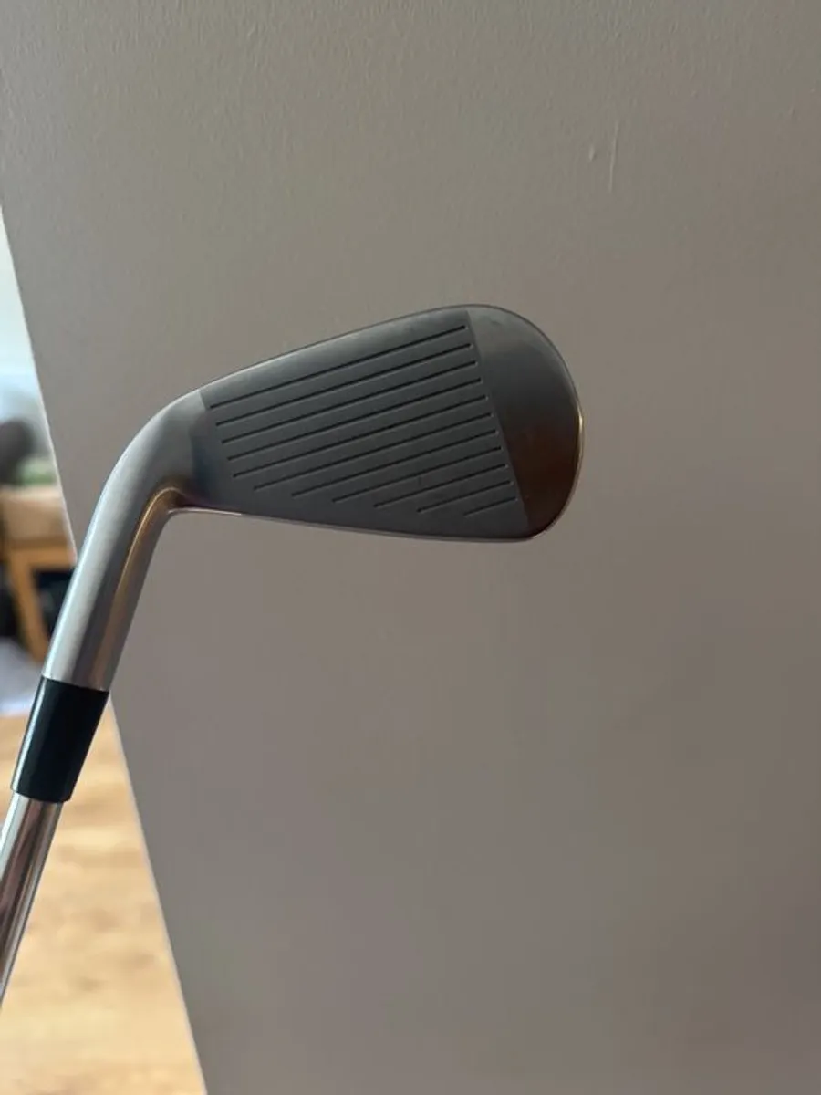 mizuno Pro 225 2 iron - Image 2