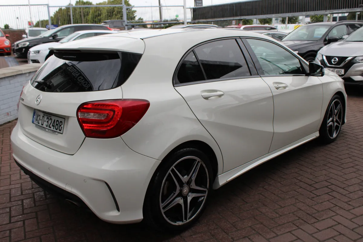 MERCEDES A180 1.6 AMG-LINE 5DR HATCHBACK AUTOMATIC - Image 4