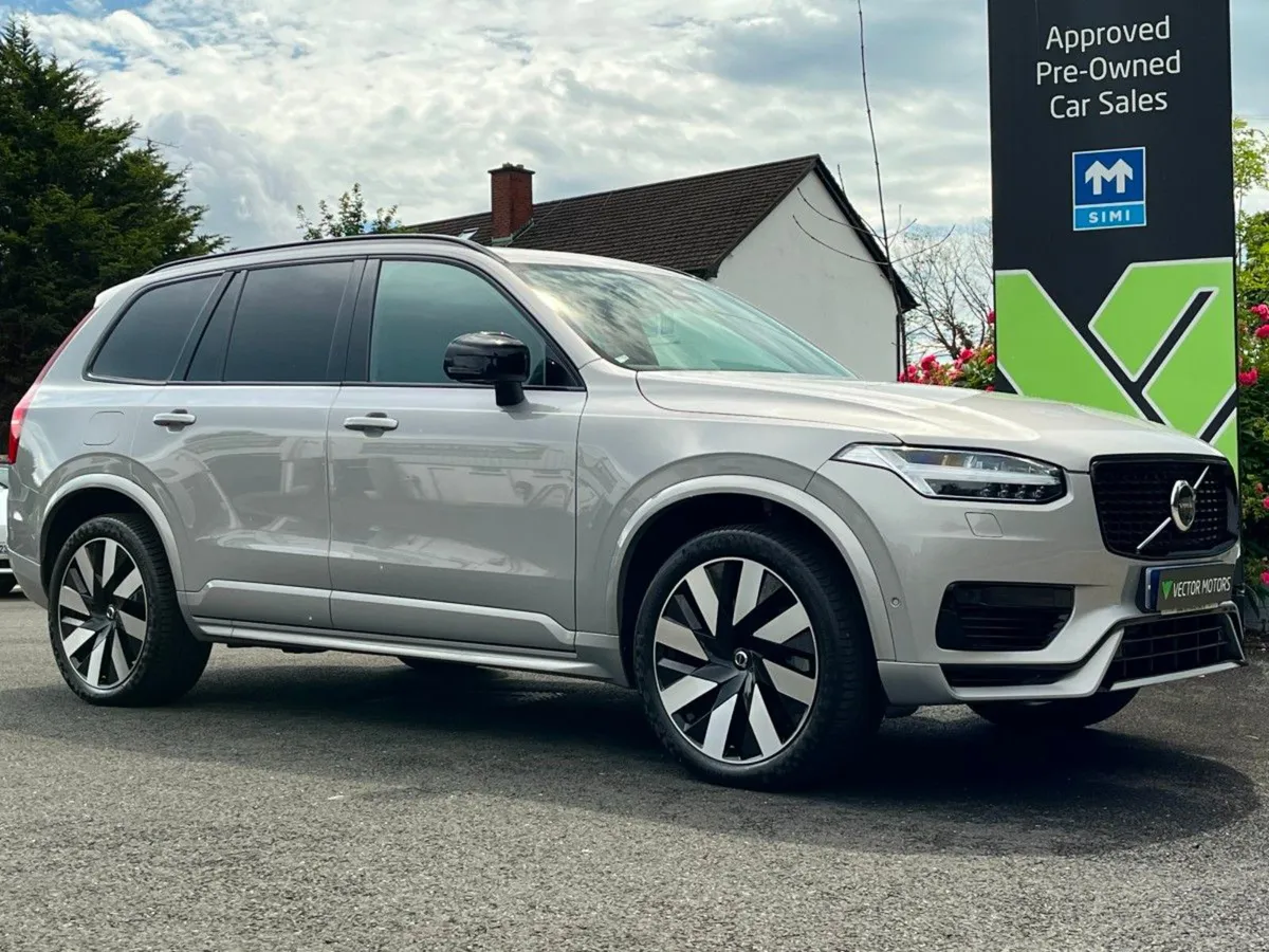 Volvo XC90 T8 Plus Dark AWD - Image 1