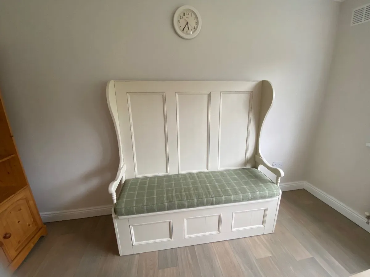 Bench - Image 1