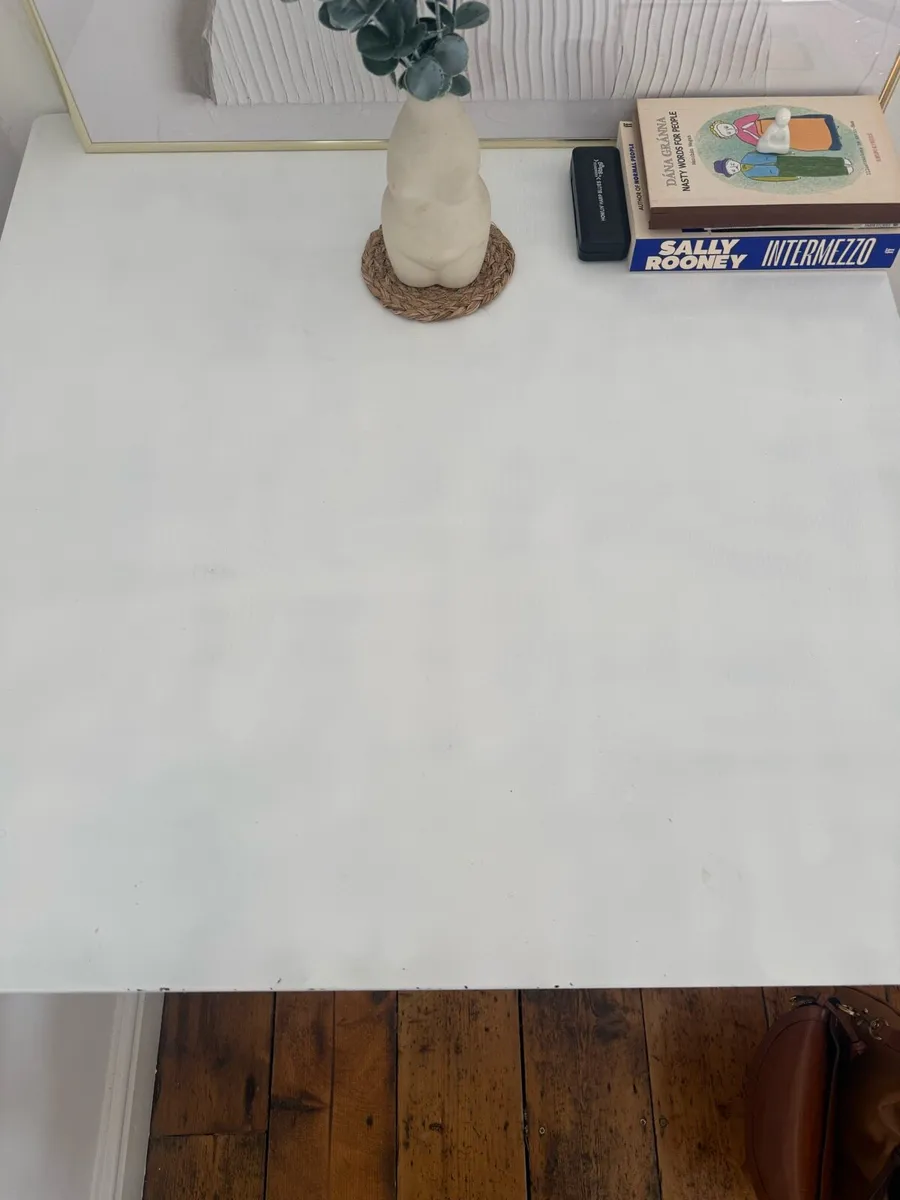 Small white wooden square table - Image 2