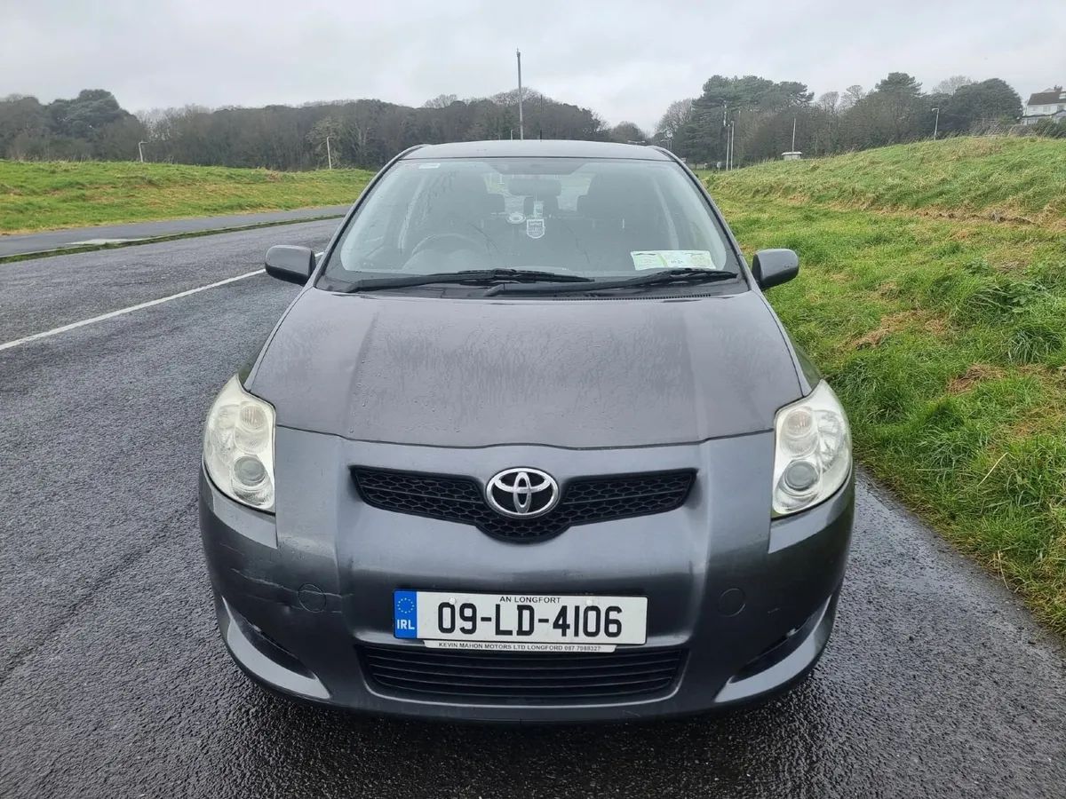 Toyota Auris Luna 2009 - Very Low Mileage - Image 1