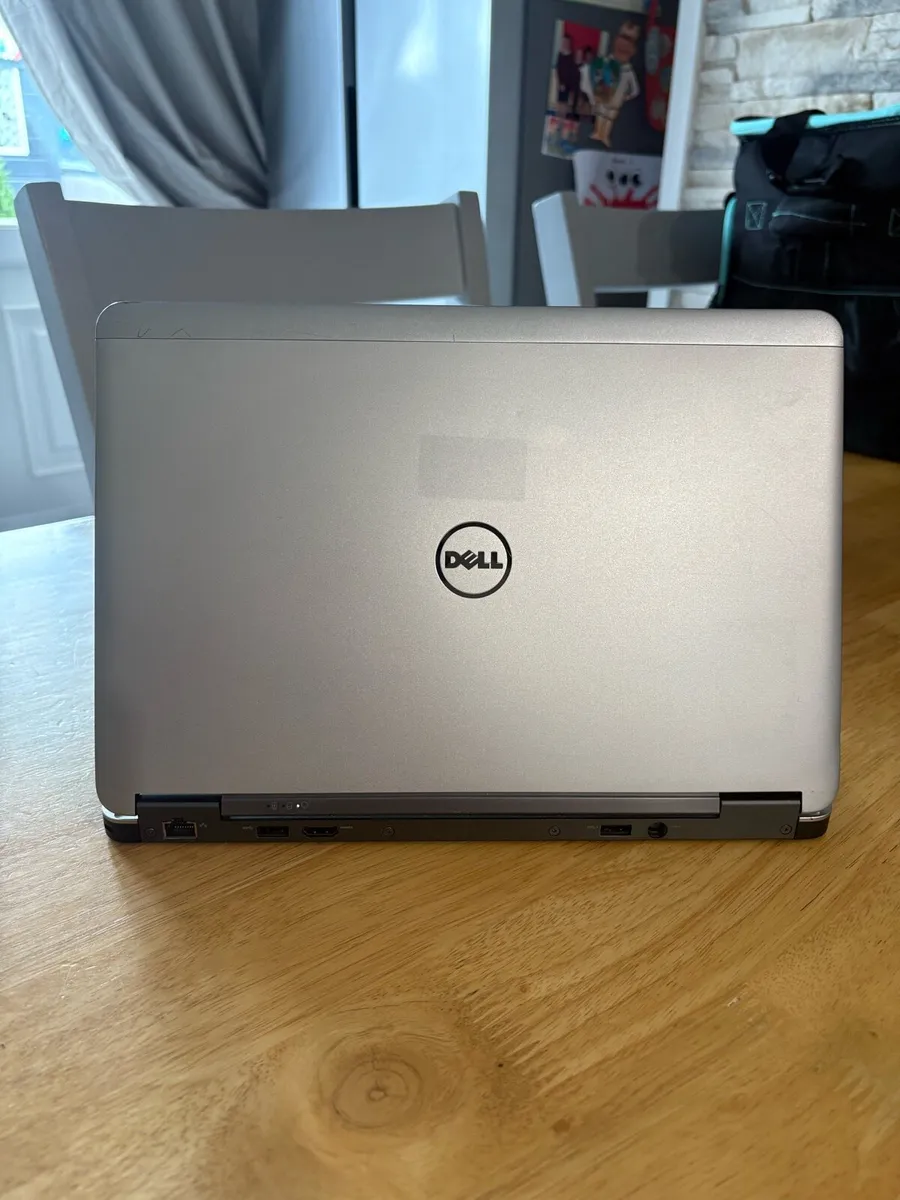 Laptop - Image 2
