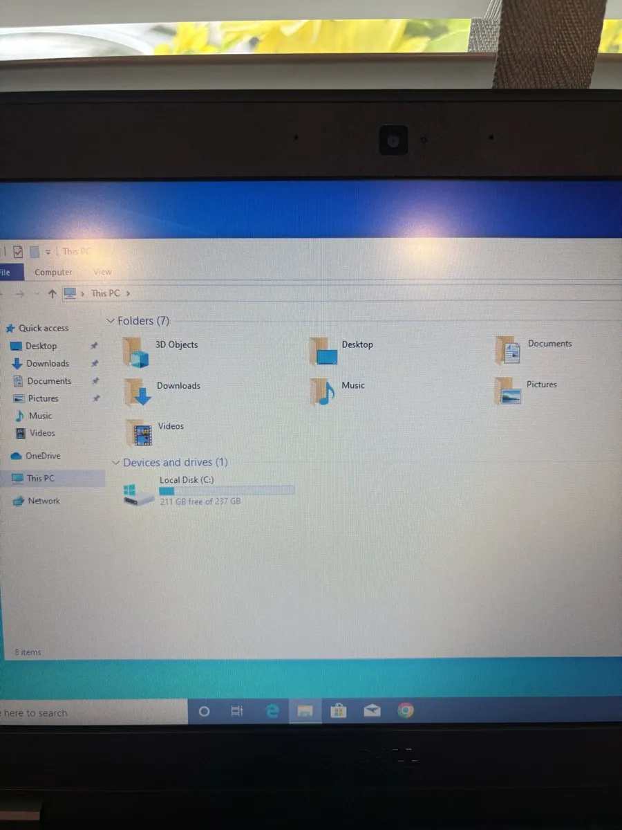 Laptop - Image 4