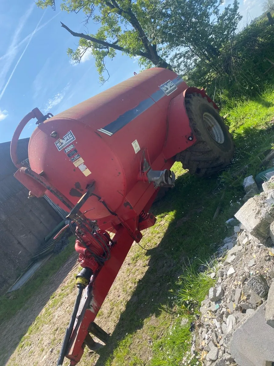 Slurry tanker - Image 1