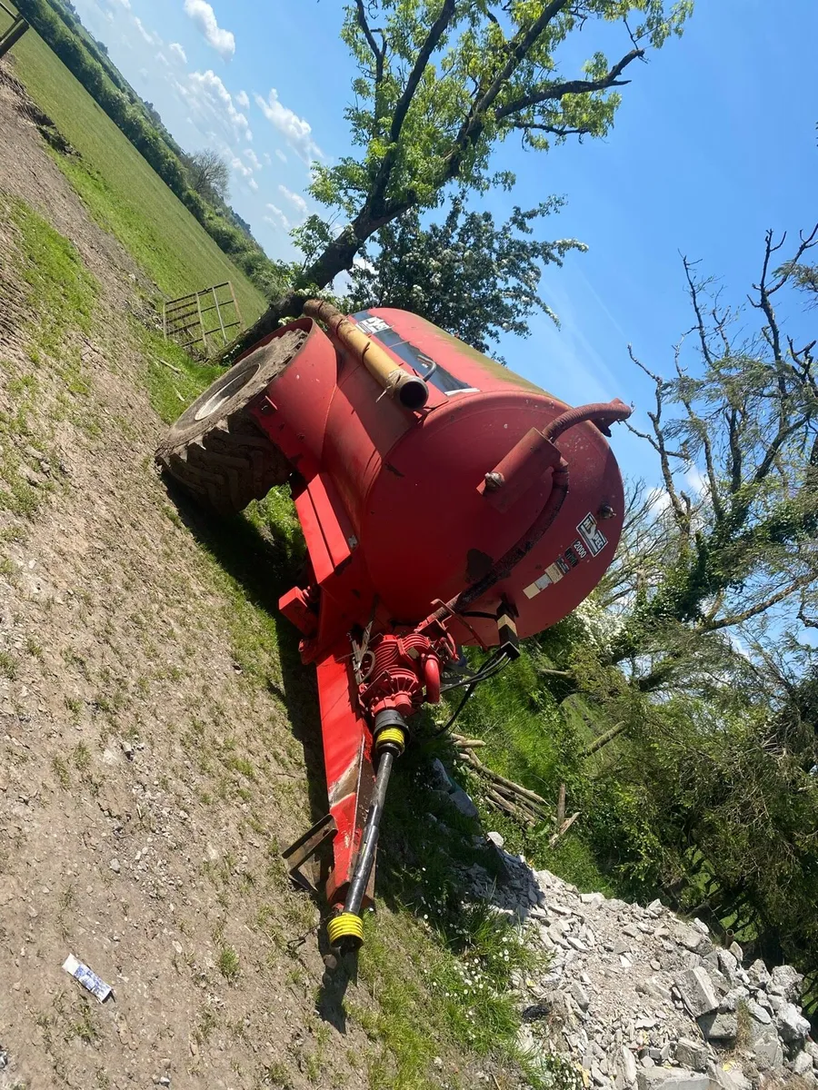 Slurry tanker - Image 2