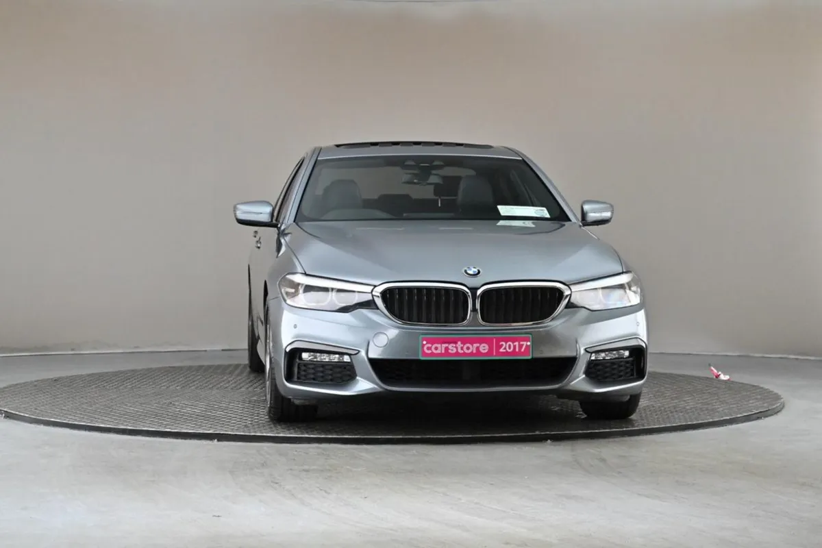 BMW 5 Series 520d M Sport Auto Sunrpof Leather In - Image 2