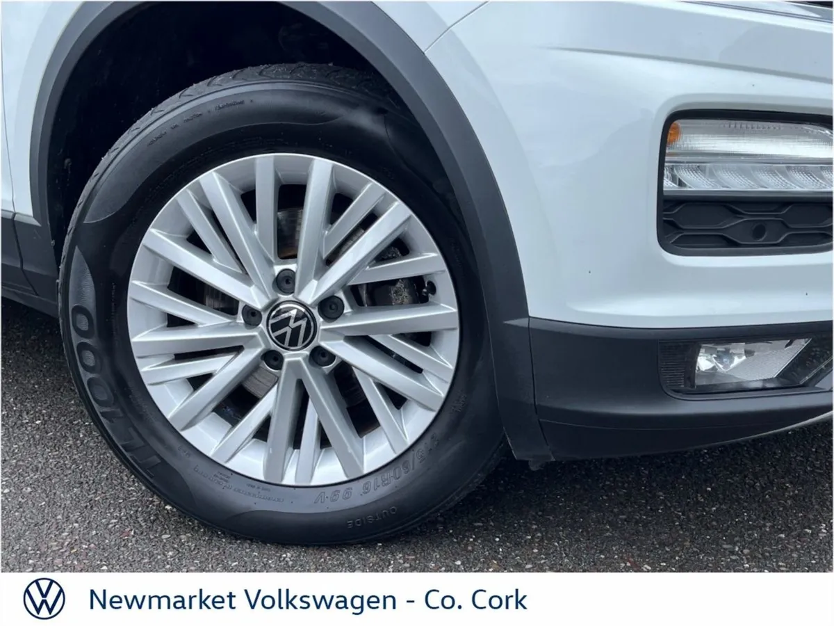 Volkswagen T-Roc 1.0tsi 110BHP Design Leather Int - Image 2