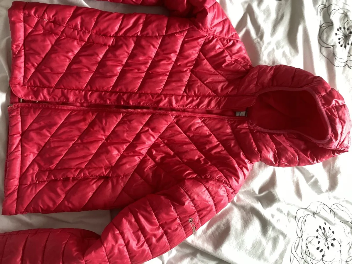 girls pink Columbia jacket - Image 1