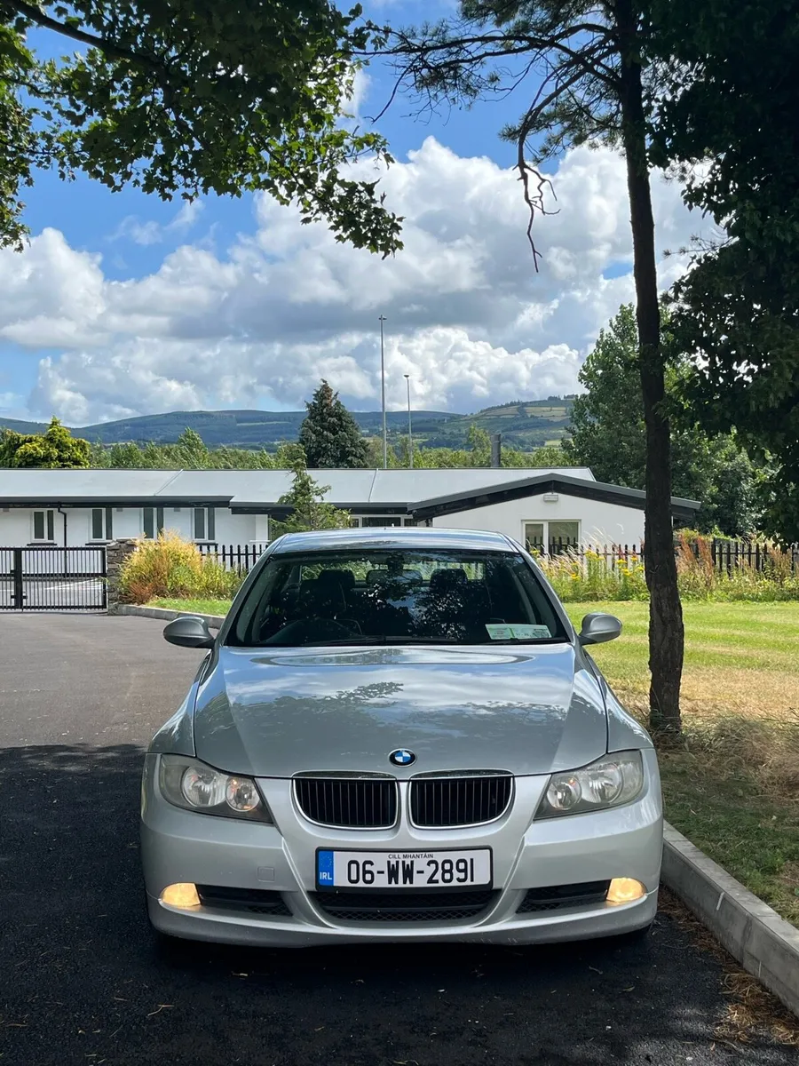 Automatic BMW 320i - Image 1