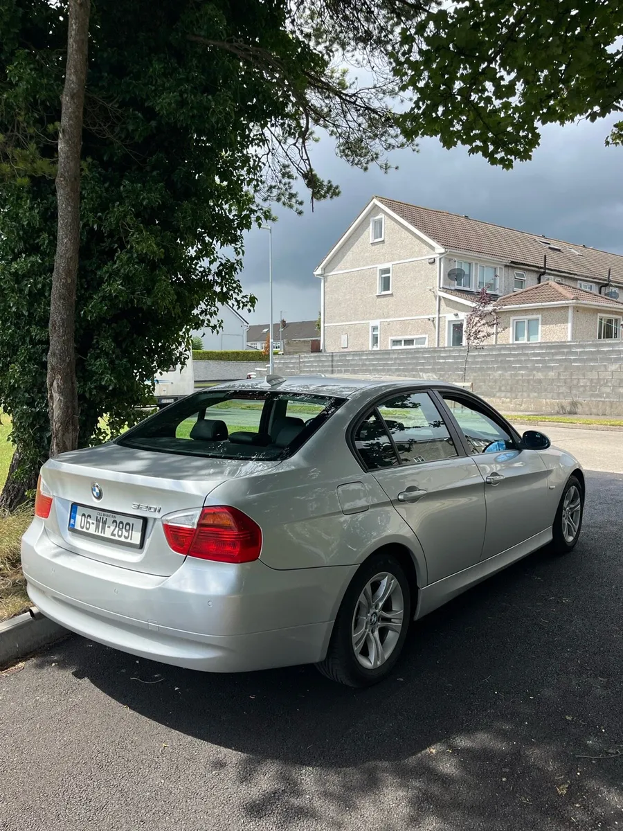 Automatic BMW 320i - Image 3