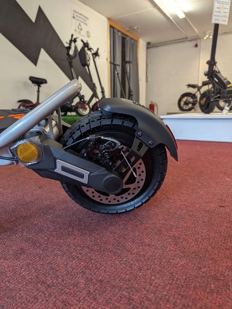 Electric Scooter - Kukirin A1 - Image 4