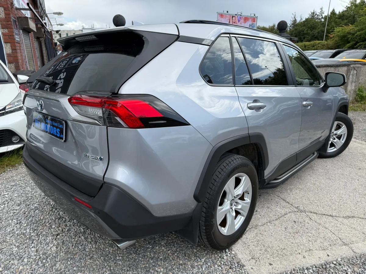 2019 Toyota Rav4  2.5 HYBRID LUNA AUTO - Image 4