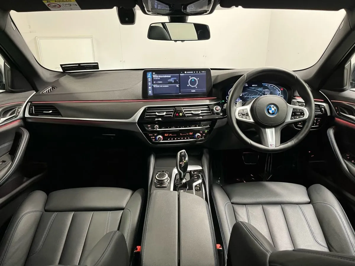 BMW 5 Series 530E M-sport Auto - Reversing Camera - Image 4