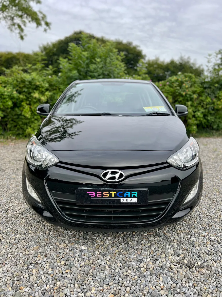 2013 Hyundai i20 1.1 Crdi Elite Plus 63 miles - Image 3