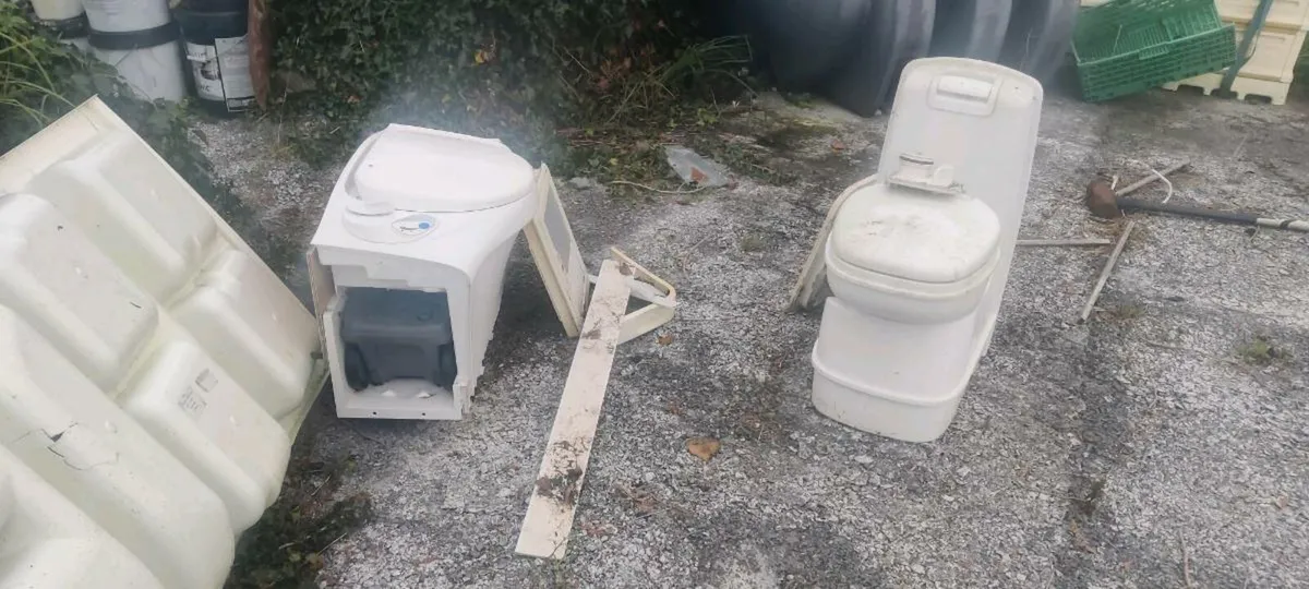 Toilets for caravan/camper