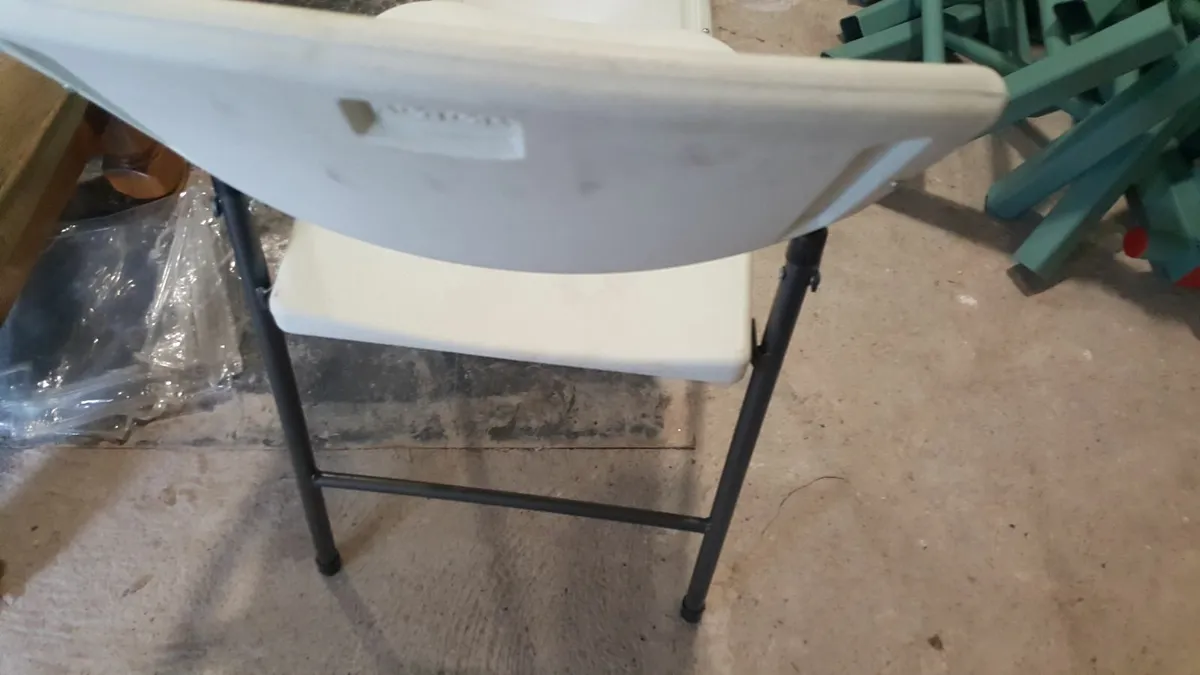 Folding chair - Image 2