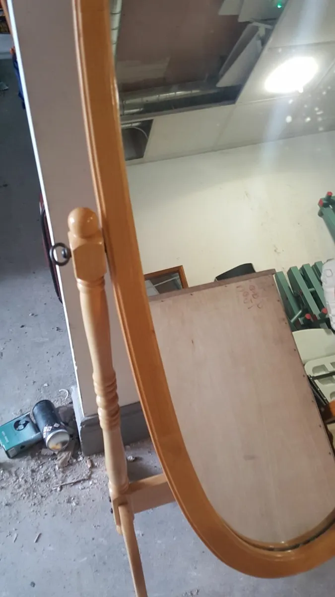 Mirrors - Image 3
