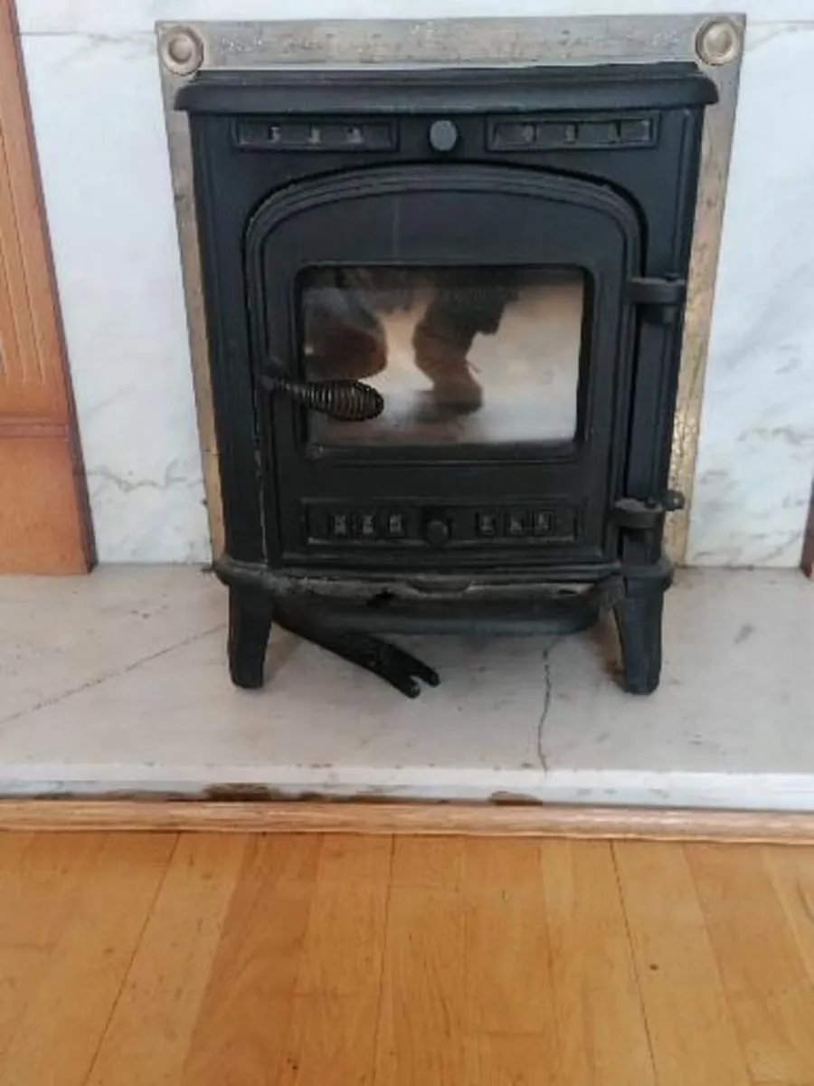 Stove - Image 2