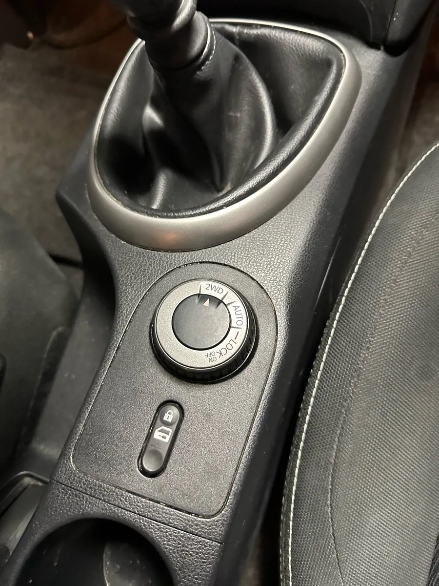Nissan Qashcai  4x4 2012 nct 03/26 - Image 4
