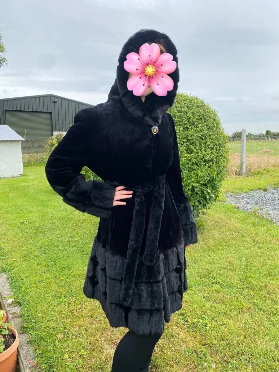 Clothing - Image 4