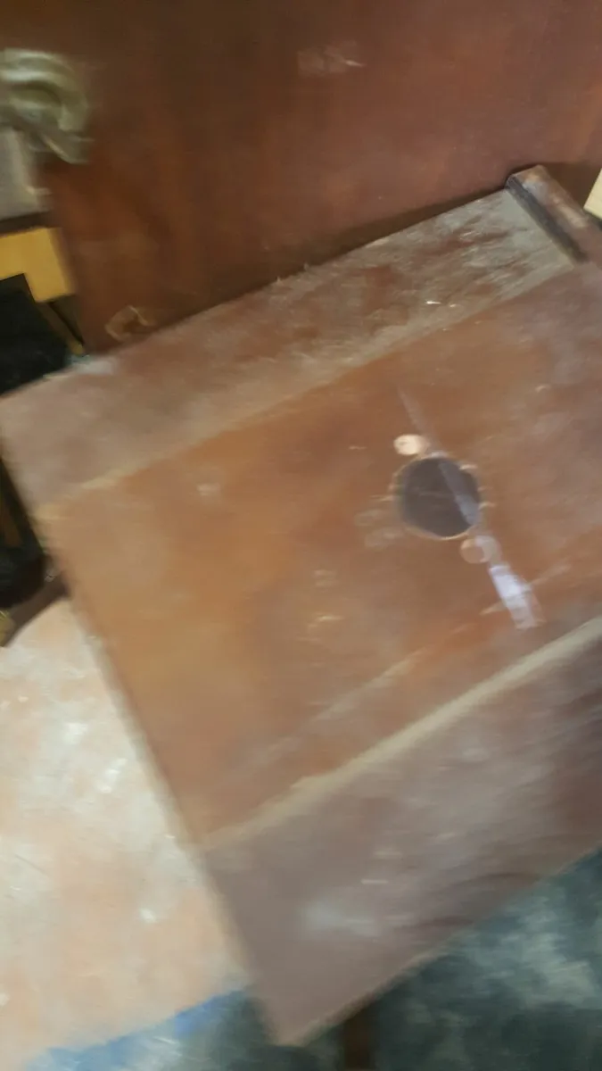 Dinng table - Image 3
