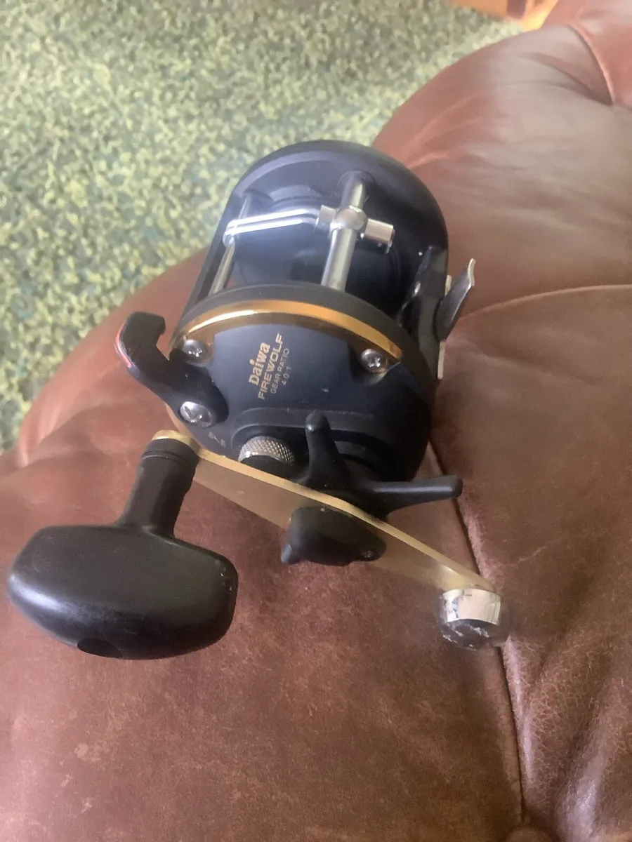 Daiwa Firewolf 47H sea fishing multiplier. - Image 2