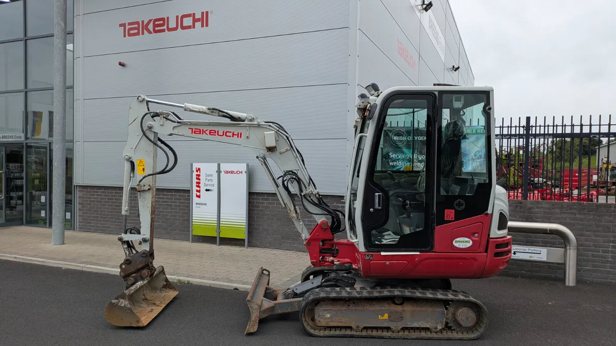 Takeuchi TB230 mini digger - Image 1